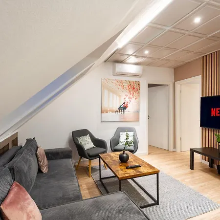 Sunny And 3-bedroom Penthouse With Garage 布达佩斯
