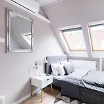 Sunny And 3-bedroom Penthouse With Garage *