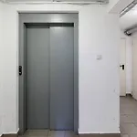 Sunny And 3-bedroom Penthouse With Garage Lägenhet Budapest