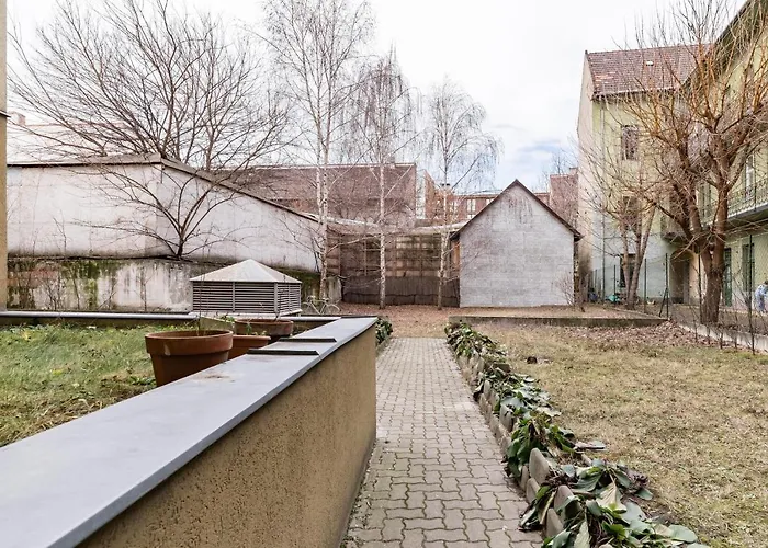 Apartmán Sunny And 3-bedroom Penthouse With Garage Budapešť