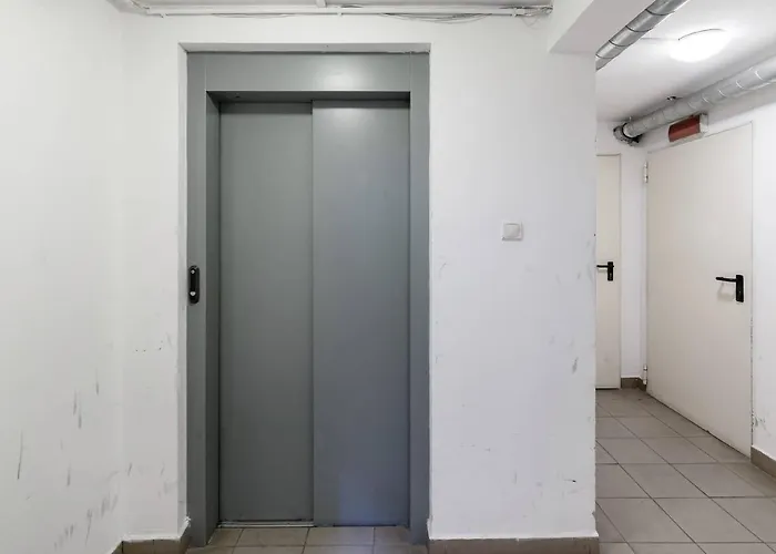 Sunny And 3-bedroom Penthouse With Garage Appartement Budapest
