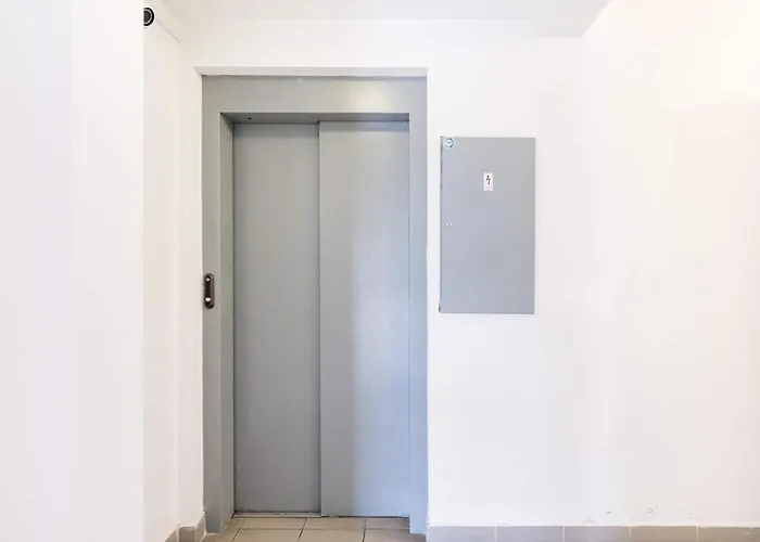 Apartmán Sunny And 3-bedroom Penthouse With Garage