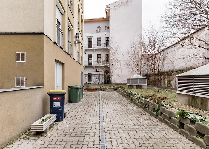 Sunny And 3-bedroom Penthouse With Garage *